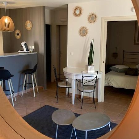 Appartement Cosy Avec Climatisation Reversible Golf De Saumane Exteriör bild